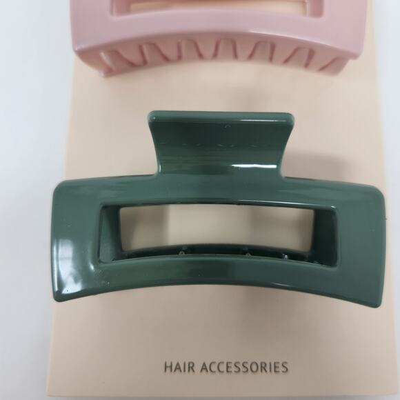 Ettika Claw Clips Hair Accessories Set of 2 New in Package Light Pink Green - Picture 3 of 5